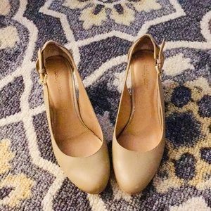 Kelly & Katie wedge heels